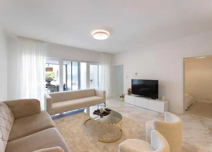 Nala Luxury Podstrana