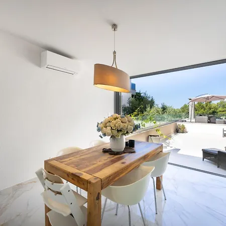 Nala Luxury * Ποντστράνα