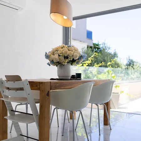 Apartment Nala Luxury Podstrana